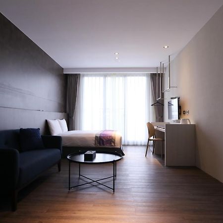 Hotel Hesper Hsr Тайчжун Экстерьер фото